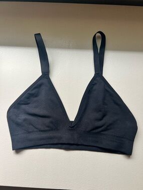 Bombas Black V-Neck Seamless Bralette